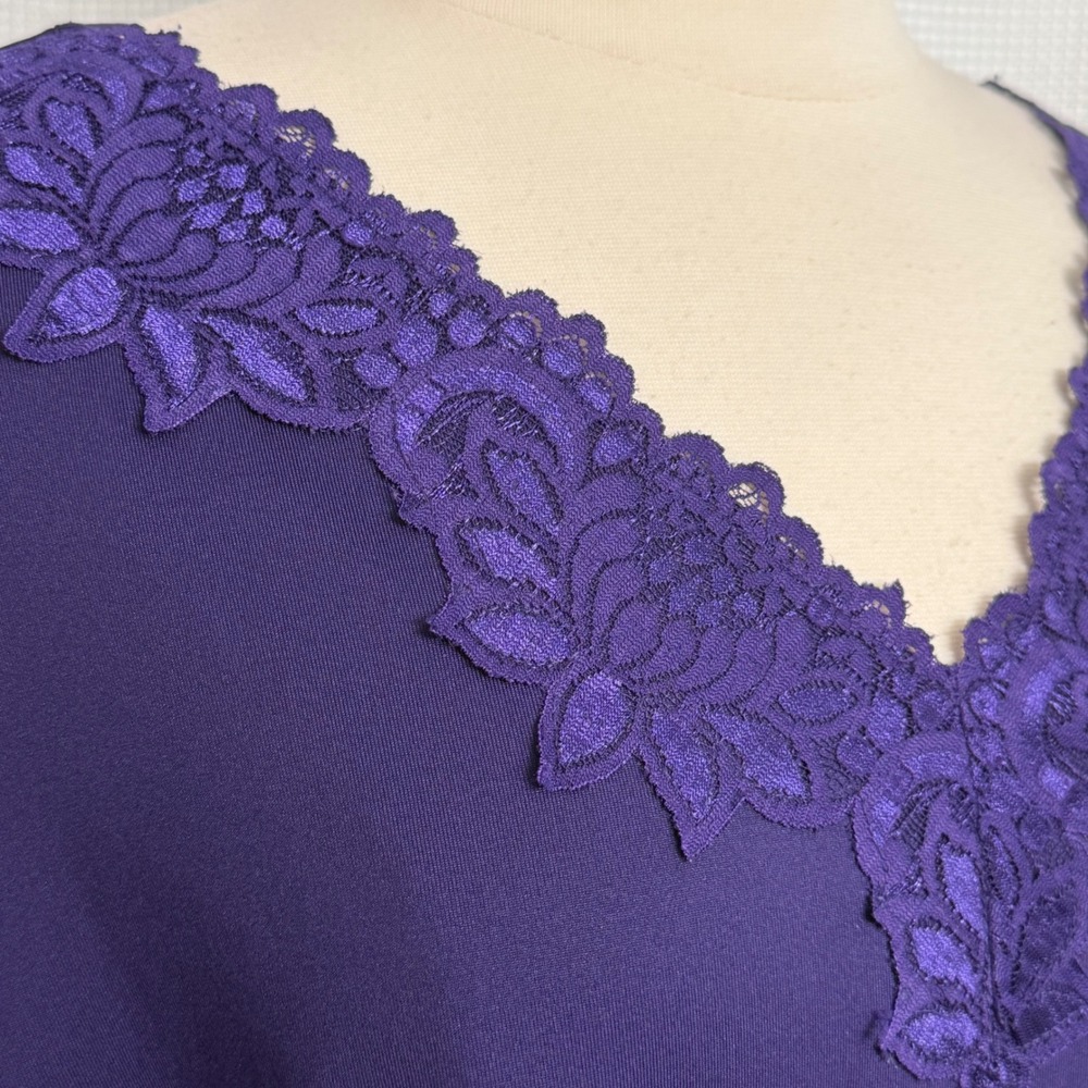 Maggie Barnes for Catherine Women's Lace V-Neck Shell/Tank Top - Picture 3 of 5